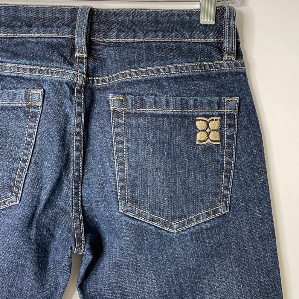 BCBGMaxAzria Women's Madge Fashion Slim Rain Size 26 Dark Wash Denim Jeans